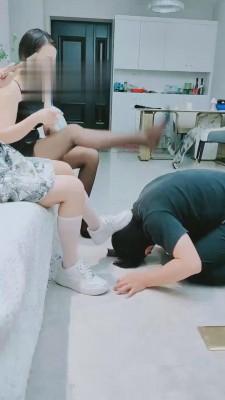 【萝莉糖糖】双情侣强迫羞辱绿帽狗【双视角版】 bf15878