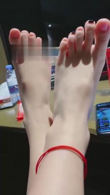 【骨精精】全体重踩踏深喉 bf15835