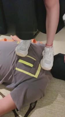 【骨精精】运动鞋+裸足全体重踩踏 bf15829