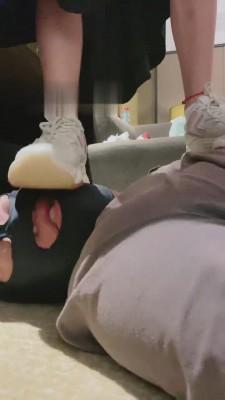 【骨精精】运动鞋+裸足全体重踩踏 bf15829