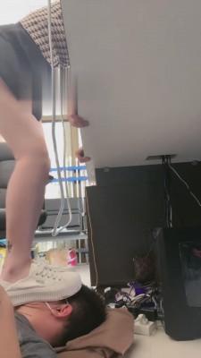 【思诺】办公室被白领踩羞辱 bf15894