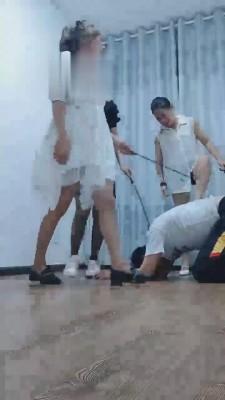 【浮华】被3母女S群调群虐【三视角版】 bf15923