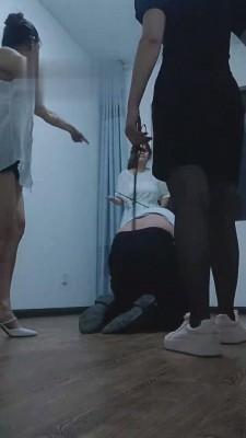 【浮华】被3母女S群调群虐【三视角版】 bf15923