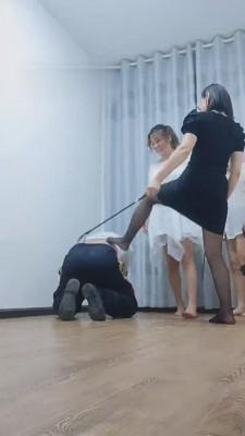 【浮华】被3母女S群调群虐【三视角版】 bf15923