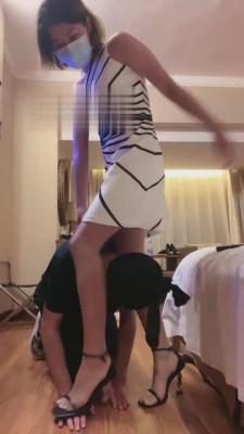 【莫妮卡s】高跟凉鞋羞辱小奶狗【完整版】 bf15871