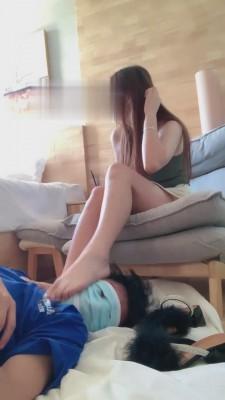 【樱田妮妮】御姐网红脚踩狗脸 bf15914