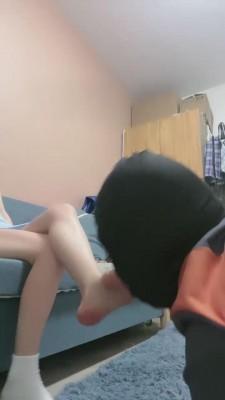 【九九女王】学生S健身完回家辱狗 bf15958