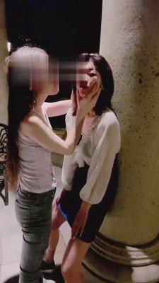 【领主老大】户外小区当众羞辱母畜驯化 bf16049