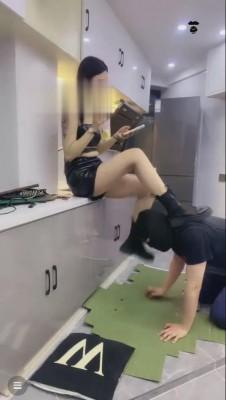 【初见】被酒吧陪酒小妹踩踏/口水羞辱 bf16040