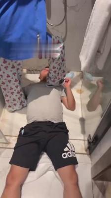 【伊莉S】学生情侣主羞辱班主任 bf16005