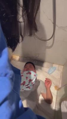 【伊莉S】学生情侣主羞辱班主任 bf16005