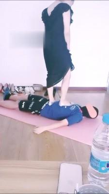 【紫晗】骑马转胯羞辱圈养狗  JS20220702