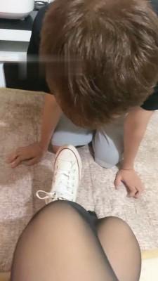 【鬼鬼】帆布鞋丝袜诱惑调教贱狗 bf16012