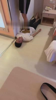 【于努力】素人马丁靴踩狗奴 bf16024