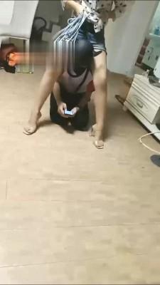 【奶酪】骑马骑脖伺候洗脚 bf16160