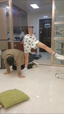 【沐琪大小姐】深夜超臭原味棉袜羞辱/转胯 bf16053