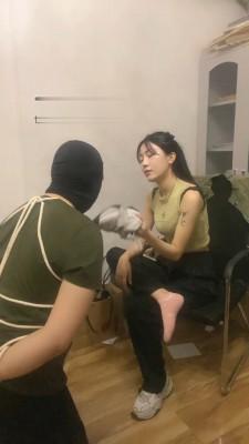 【霁月s】捆绑运动鞋踩踏羞辱贱狗 bf16020