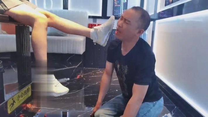 【药神】KTV把父子奴当发泄工具【续集】 bf16122