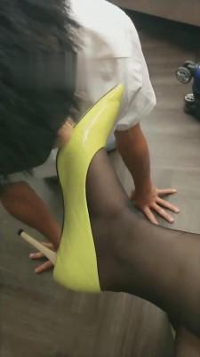 【诗恩大人】御姐黑丝高跟羞辱奶狗 bf16166