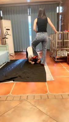 【绯闻王妃】铁笼圈养吃脏东西 bf16127