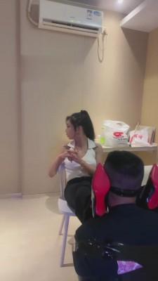 【沐琪大小姐】胶带捆绑鞭打舔狗 bf16120