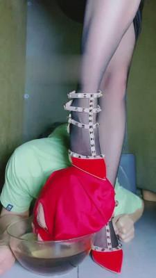 【美离子】公共场所强制喝圣水 bf16222