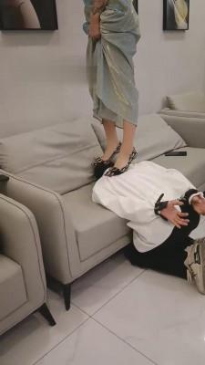 【沐琪大小姐】深夜高跟踩虐 bf16117