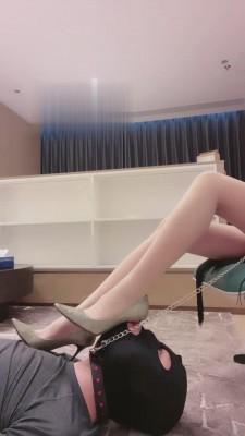 【美美子】高贵白富美惩罚犯错司机 bf16253