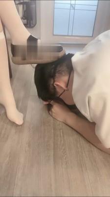 【欣欣】丝袜泡牛奶/坐脸窒息 bf16191