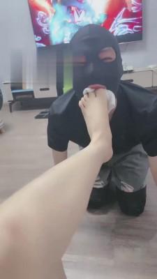 【欣欣S】裸足深喉/随意玩弄 bf16262