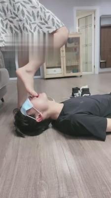 【欣欣S】裸足深喉/随意玩弄 bf16262