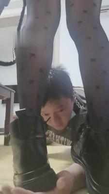 【小妈咪】喂食+踩踏+恋足+深喉 bf16295