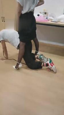 【沐琪大小姐】高跟黑丝虐废奶狗 bf16299