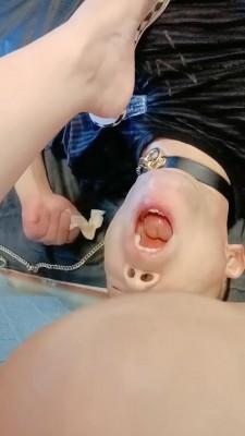 【绯闻王妃】开发贱狗吃脏东西 bf16296