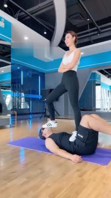 【二宝】健身房的体能训练 bf16388