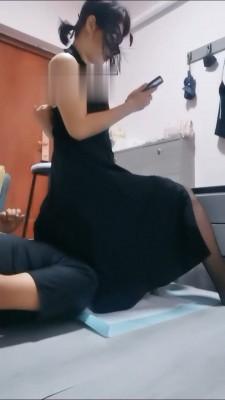 恶毒黑丝继母的脚奴 bf16441