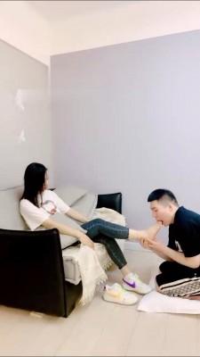 【领主老大】新素人美女踩踏专场 bf16469