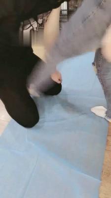 【西安欣】胯下的屈从-舔马丁靴/白袜深喉 bf16427