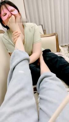 【妆主】调教女奴舔脚 bf16419