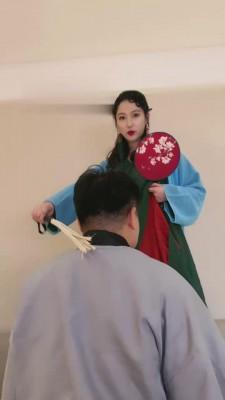 【鑫儿教头】汉服穿越女主踩踏狗 bf16448