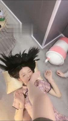 【貂蝉】开发女舍友做我们的母狗 bf16442