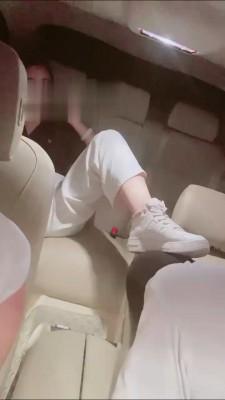 【嘉文】车内恋足舔脚专场 bf16478