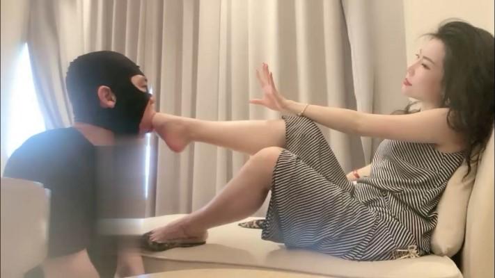 【歌迪丝】沉浸式裸足深喉伺候 bf16606