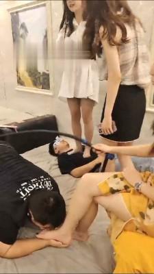 【万灵】洗浴中心多女王群调群虐 bf16681