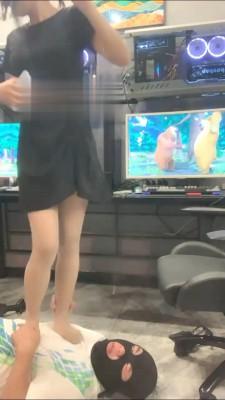 【精神小妹】电脑桌下强制蹂躏 bf16777