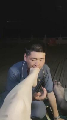 【漠然】多女王户外抽舔狗耳光 bf13956