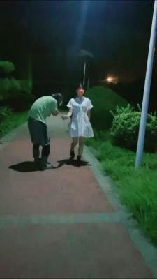 【美离子】超精彩-深夜户外遛狗