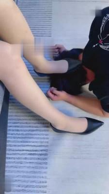 【冷凝大大】女老板高跟踢打虐下属 bf13861