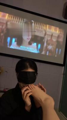 【橘子没熟】私人影院开发女同学 bf17255