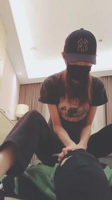 【美娜】御姐运动鞋超臭白袜辱狗 bf20360